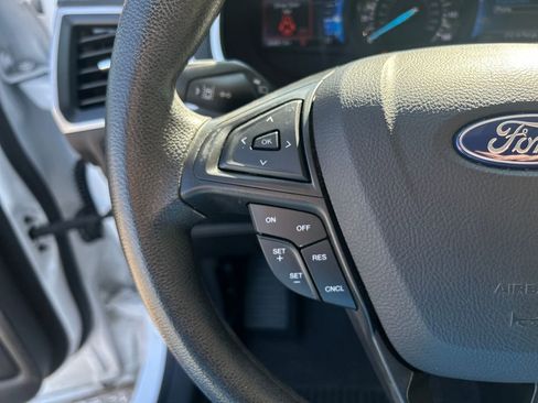 Used 2021 Ford Edge SE image 21