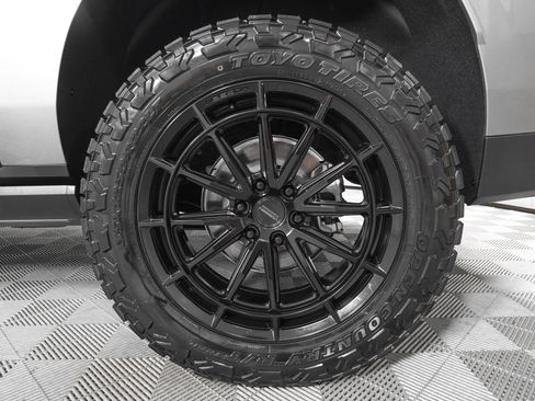 Used 2026 GMC Yukon XL Denali Ultimate w/ LPO, Floor Liner Package AWD/4WD image 36