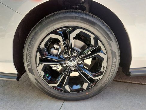 New 2025 Honda Accord SE image 8