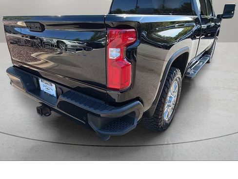 Used 2020 Chevrolet Silverado 2500 High Country w/ Z71 Off-Road Package AWD/4WD image 12