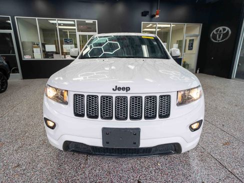 Used 2015 Jeep Grand Cherokee Altitude image 6