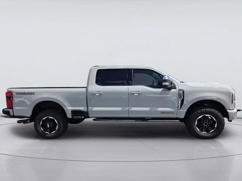 Used 2026 Ford F250 Platinum w/ Platinum Plus Package AWD/4WD image 4