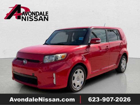 Used 2014 Scion xB FWD image 1