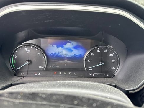 Used 2022 Ford Escape SE w/ SE Sport Appearance Package AWD/4WD image 5