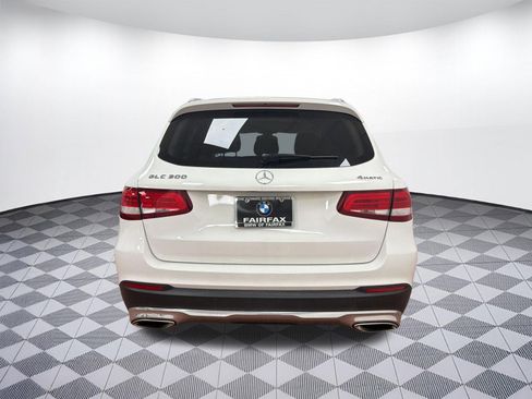 Used 2017 Mercedes-Benz GLC 300 4MATIC image 10