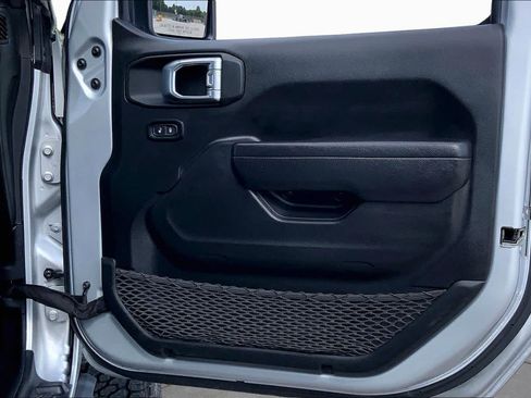 Used 2022 Jeep Wrangler Unlimited Sport AWD/4WD image 22