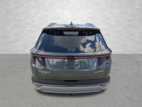 Certified 2025 Hyundai Tucson Limited AWD/4WD image 3
