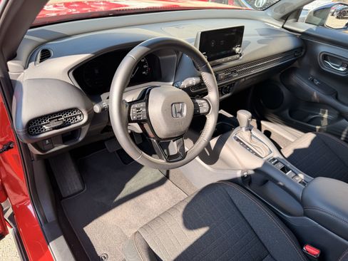 Certified 2025 Honda HR-V Sport image 12