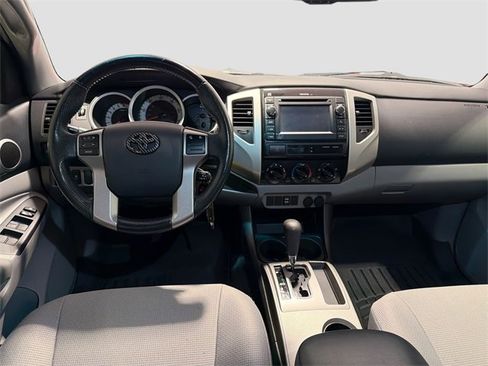 Used 2013 Toyota Tacoma PreRunner image 18