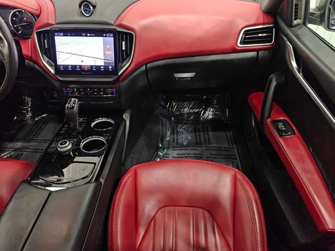 Used 2021 Maserati Ghibli S Q4 AWD/4WD image 28