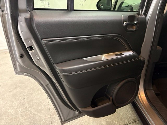 Used 2016 Jeep Compass High Altitude FWD image 21