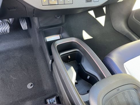 New 2026 Nissan Leaf Platinum+ w/ Cargo Package (Platinum+) image 23