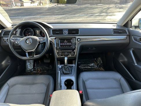 Used 2017 Volkswagen Passat 1.8T SE image 17