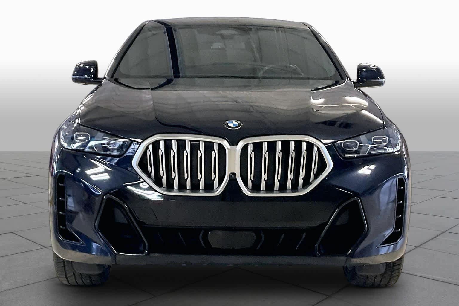 Used 2025 BMW X6 xDrive40i AWD/4WD image 3