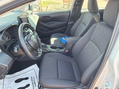 Used 2024 Toyota Corolla LE FWD image 5