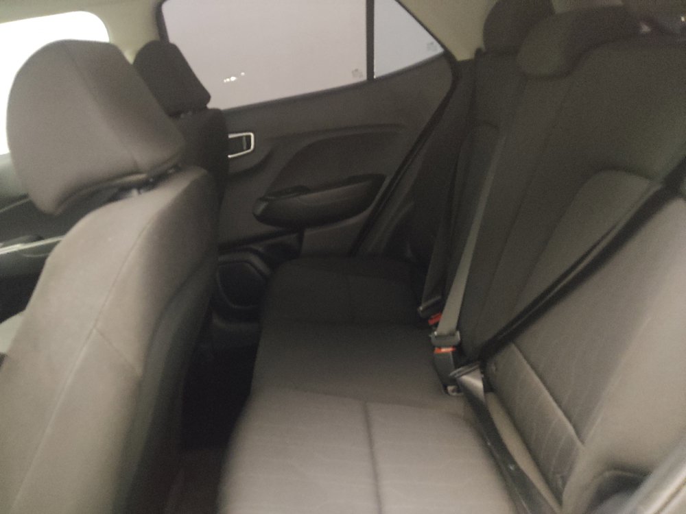 Used 2020 Hyundai Venue SE FWD image 18