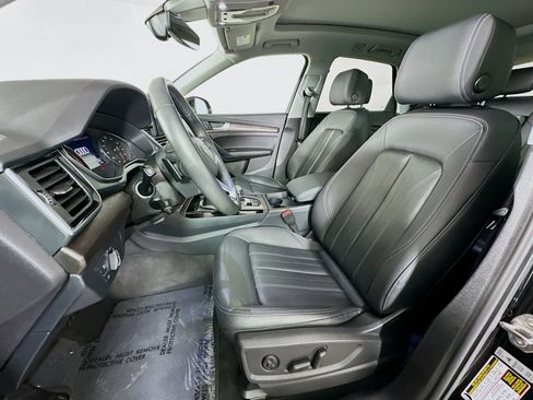 Used 2023 Audi Q5 2.0T Premium w/ Convenience Package image 18