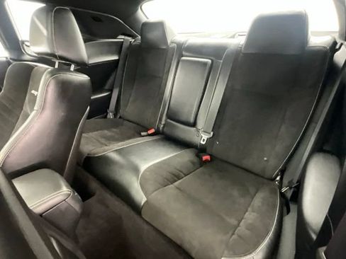 Used 2016 Dodge Challenger SRT Hellcat RWD image 8