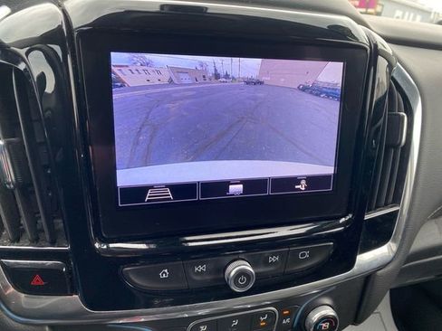 Used 2020 Chevrolet Traverse LT w/ LPO, Floor Liner Package image 21