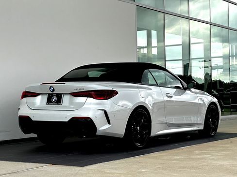 New 2026 BMW 430i Convertible w/ M Sport Package image 4