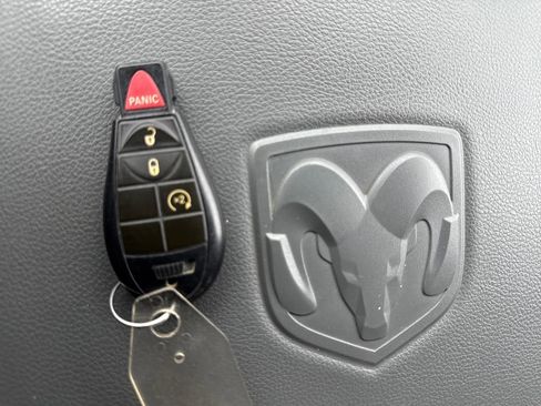 Used 2017 RAM 1500 Big Horn image 28