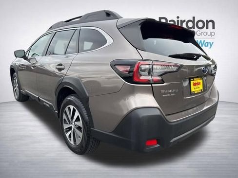 Used 2024 Subaru Outback Premium image 5