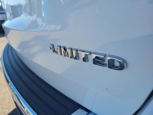 Used 2017 Jeep Grand Cherokee Limited image 7