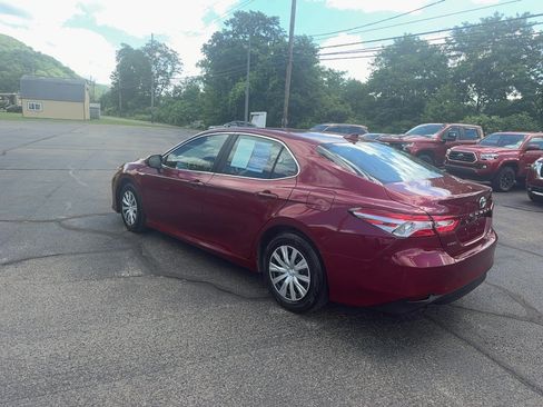 Used 2020 Toyota Camry LE FWD image 7