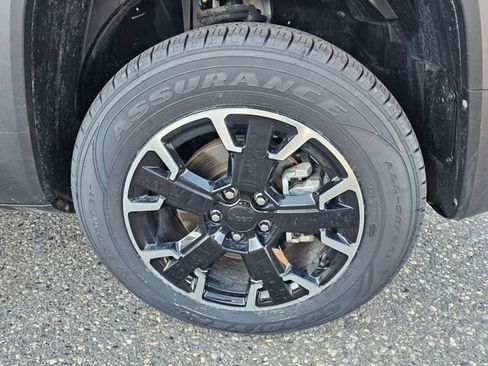 Used 2023 Jeep Renegade Trailhawk image 5