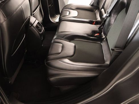 Used 2021 Jeep Cherokee Latitude Plus image 12