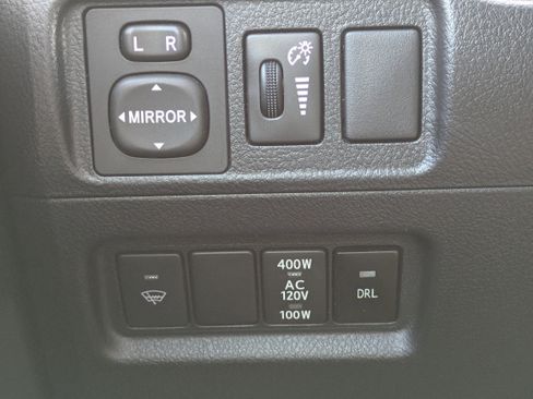 Used 2017 Toyota 4Runner SR5 Premium AWD/4WD image 22