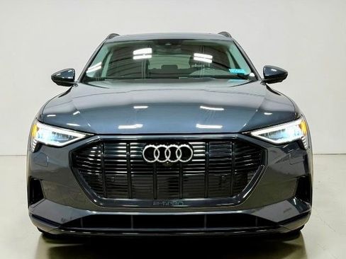 Used 2021 Audi e-tron Premium w/ Convenience Plus Package image 13