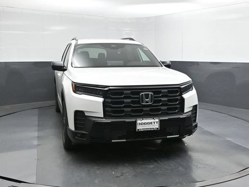 New 2026 Honda Pilot Sport image 17
