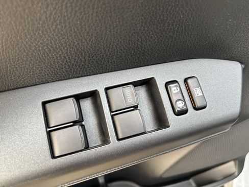 Used 2018 Toyota RAV4 XLE image 16