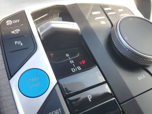 Used 2025 BMW i4 eDrive40 RWD image 27