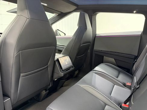 Used 2024 Tesla Cybertruck AWD Crew Cab image 17
