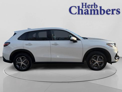 Used 2023 Honda HR-V EX-L image 11