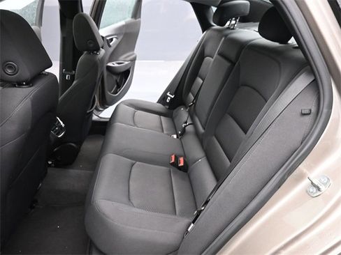 Used 2023 Chevrolet Malibu LT image 12