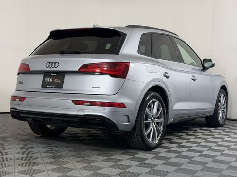 Used 2024 Audi Q5 e Prestige AWD/4WD image 9