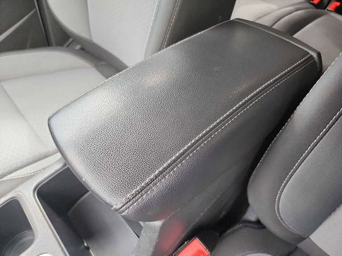 Used 2018 Ford Escape SE FWD image 23