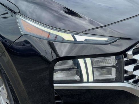 Used 2022 Hyundai Santa Fe SEL w/ Convenience Package FWD image 11