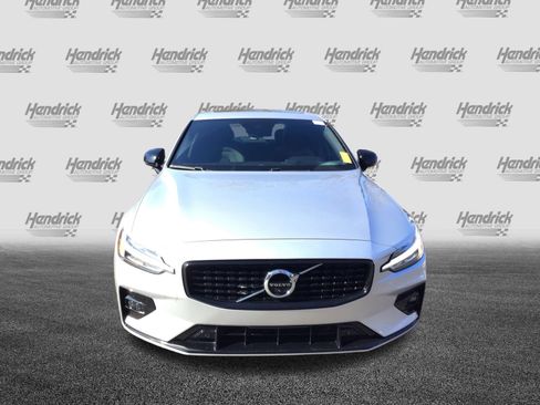 Used 2022 Volvo S60 B5 R-Design w/ Protection Package Premier image 3