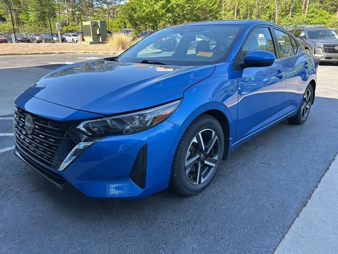 Certified 2024 Nissan Sentra SV image 1