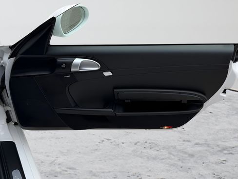 Used 2011 Porsche Boxster RWD image 20