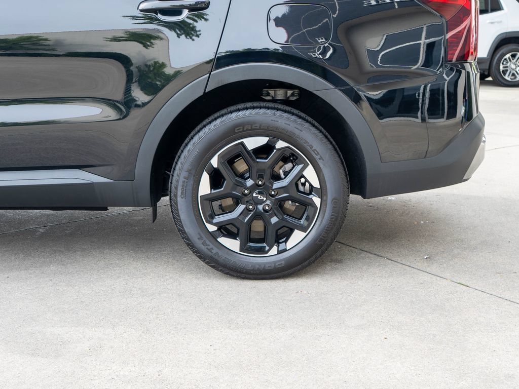 Certified 2025 Kia Sorento S w/ Panoramic Sunroof Package AWD/4WD image 31