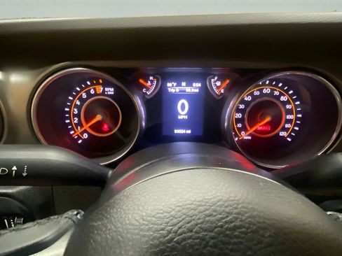 Used 2018 Jeep Wrangler Sport AWD/4WD image 18