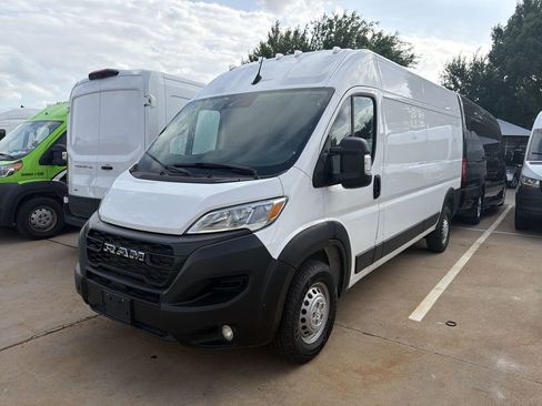 Used 2024 RAM ProMaster 2500 w/ Convenience Group FWD image 1
