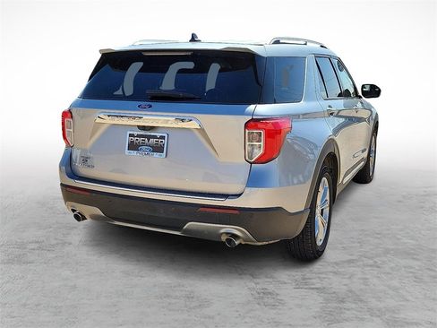 Used 2022 Ford Explorer Limited w/ Equipment Group 301A image 10