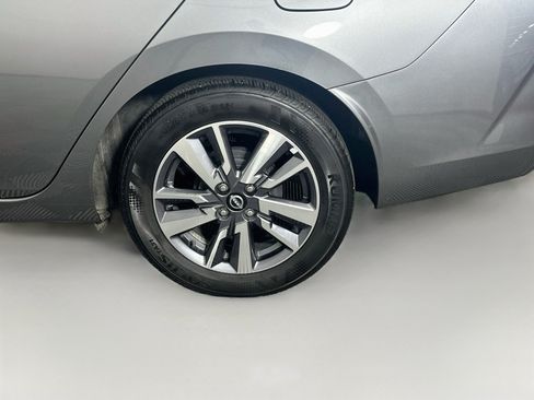 Used 2025 Nissan Versa SV FWD image 11
