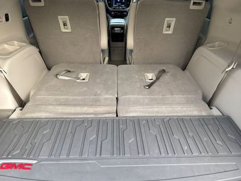 Used 2022 GMC Acadia Denali w/ Denali Ultimate Package image 16